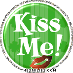 St. Patricks Day - Kiss Me Button